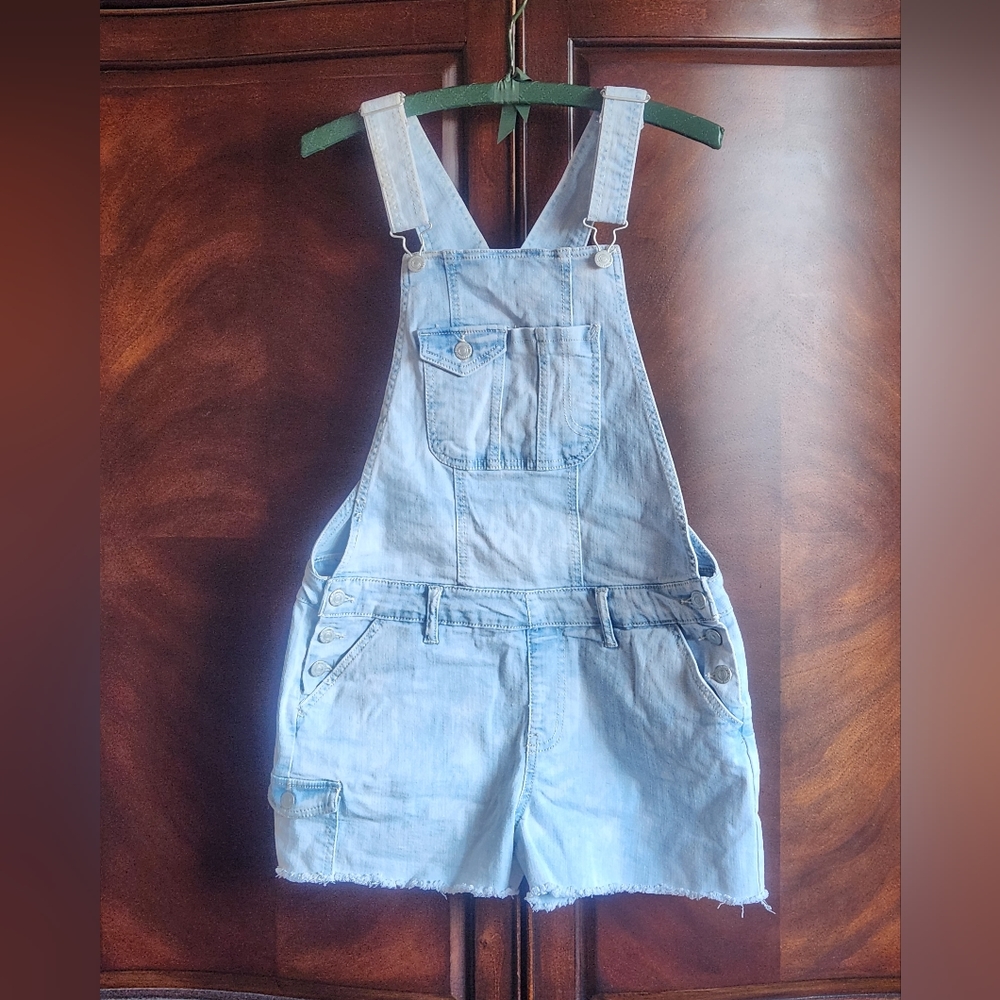 Short overalls